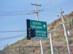 Ahome activa semáforos en cruce Macario Gaxiola–Cerro de la Memoria La medida busca mejorar la movilidad y reducir riesgos viales en una zona de alta afluencia vehicular por su cercanía con la Universidad de Los Mochis y fraccionamientos aledaños.