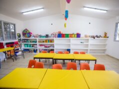 Entregan rehabilitación del Jardín de Niños Benito Juárez en Guasave Con una inversión de más de más de 500 mil pesos el Ayuntamiento rehabilitó dos aulas del plantel beneficiando a 82 alumnos con espacios más seguros y funcionales.
