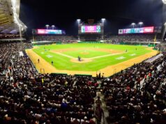 Más de 20 mil aficionados asistieron a primer juego de serie final de liga ARCO Miles de aficionados, en su mayoría familias, acudieron al estadio Tomateros para apoyar al equipo local en la búsqueda de su título 14 ante Charros de Jalisco.