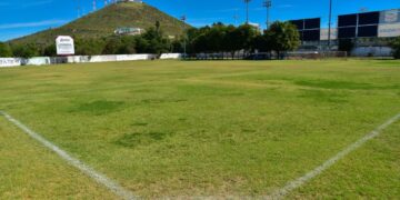 El alcalde Antonio Menéndez de Llano Bermúdez supervisó la obra, la cual representó una inversión de 832 mil 168 pesos destinados a dignificar las instalaciones para deportistas y sus familias.