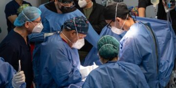 El secretario de Salud, Cuitláhuac González Galindo, informó que desde 2023 se han concretado 954 procedimientos, destacando la reactivación del programa renal en el Hospital General de Culiacán.