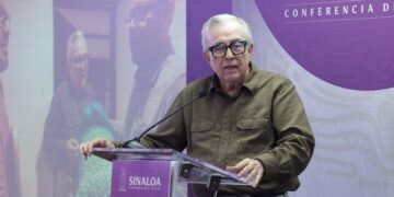 El gobernador del Estado anunció que la primera piedra de la planta de metanol Mexinol se colocará el próximo mes, representando una inversión de 3,300 millones de dólares y la creación de 4,500 empleos.