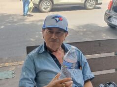 Altas temperaturas en Los Mochis ponen a prueba la prevención ciudadana ante el calor extremo Testimonios en el centro de la ciudad revelan que los habitantes adaptan sus rutinas refugiándose en la sombra, limitando salidas de niños y considerando el uso de sueros y agua como una obligación de supervivencia.