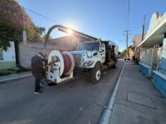 Cae 62.5% el reporte de drenajes tapados en Los Mochis durante mayo Las intensas jornadas de mantenimiento preventivo con equipos vactor y pipas, y la conciencia ciudadana para no arrojar grasas ni basura redujeron drásticamente los colapsos permitiendo enfocar la infraestructura pública en las prioridades del municipio.