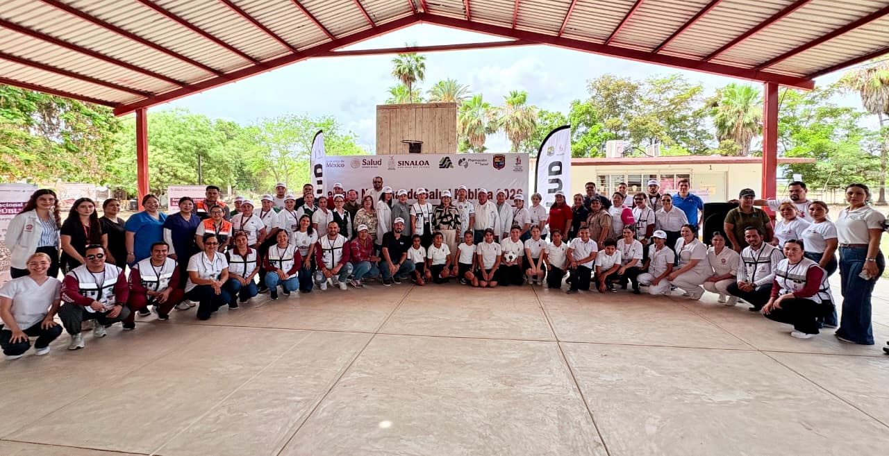 GUASAVE BRIGADA 26 MAYO El evento, alineado al programa federal de la presidenta Claudia Sheinbaum, incluyó la entrega simbólica de balones para promover la activación física en la niñez, además de ofrecer esterilización felina y canina, vacunación y detecciones oportunas.