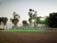 Supervisan últimos detalles de la cancha de futbol 5 en la Ciudad Deportiva Centenario de Los Mochis Autoridades de los tres niveles de gobierno constataron que la nueva cancha de futbol 5 de la Ciudad Deportiva Centenario se encuentra prácticamente lista para su entrega.