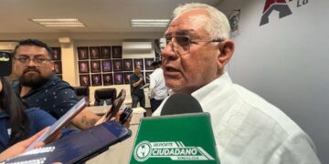 El secretario del Ayuntamiento, afirmó que el Gobierno Municipal mantendrá vigentes los programas de Bienestar Alimentario dirigidos a las familias vulnerables, deslindando las acciones sociales de cualquier trasfondo político o conflicto comunitario.
