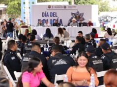 Anuncian bono para policías de Guasave Por el Día del Policía, la alcaldesa Cecilia Ramírez anuncia bono global de 400 mil pesos para otorgar un estímulo de $1,500.00 a cada agente, además de inversiones en patrullas, equipamiento y capacitación.