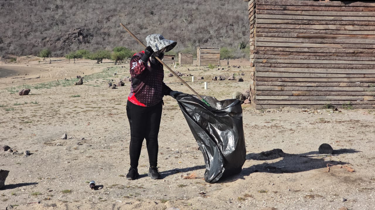 JJR PLAYAS 05 JUNIO En el operativo participaron activamente las áreas municipales de Ecología, Desarrollo Económico, Servicios Públicos y Protección Civil, quienes reiteraron el llamado a la ciudadanía para sumarse de manera consciente.