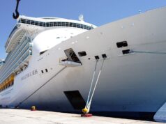 Primer crucero de la semana, Navigator of the Seas llega con más de 5 mil personas a Mazatlán El puerto sinaloense inició la semana turística con el atraque de este importante navío, consolidando la confianza de las líneas navieras internacionales en el Pacífico mexicano.
